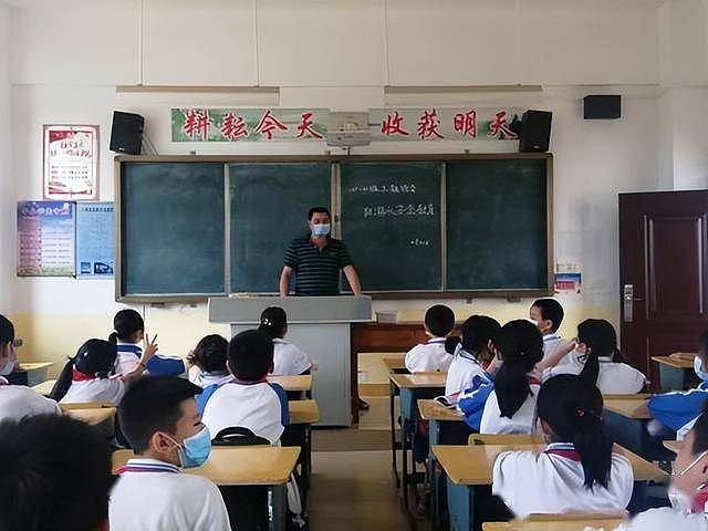 三亚不香了？东北人撤离成潮，压垮他们的不是物价（组图） - 12