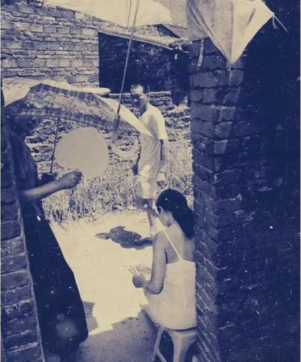 90年代中国街头巷尾 “风尘女子”们的旧照（组图） - 5