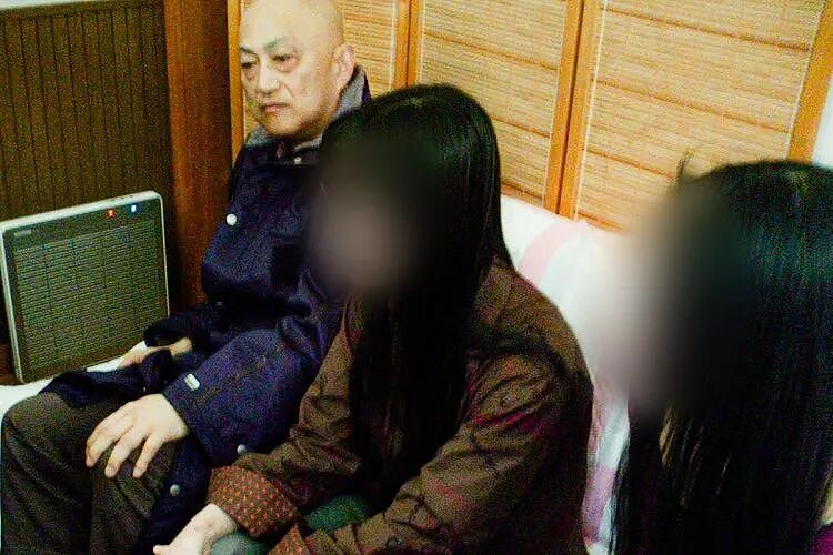 日本76岁男1夫9妻加入就送房产！性侵案判决前自杀，遭曝后宫仍共居屋檐（组图） - 2
