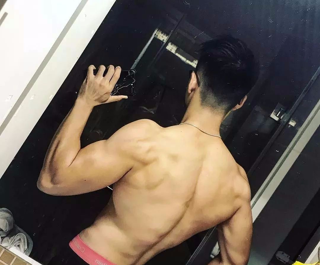 【帅哥】肌肉男“背影杀”，原来可以如此性感！（组图） - 7