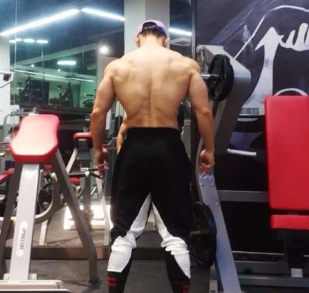 【帅哥】肌肉男“背影杀”，原来可以如此性感！（组图） - 6