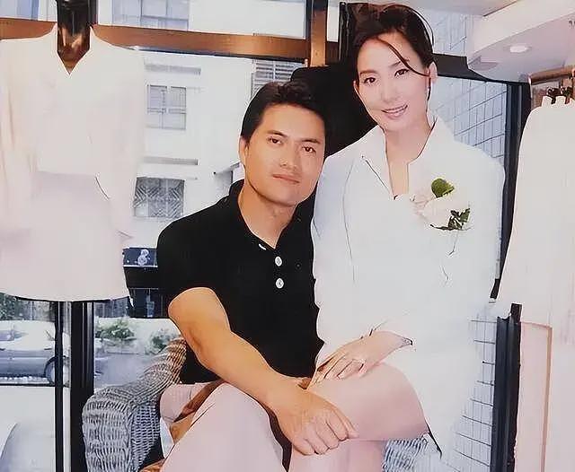 一婚娶周海媚,二婚娶邝美云,三婚娶富婆,70岁的吕良伟仍是“不老男神”(组图) - 12
