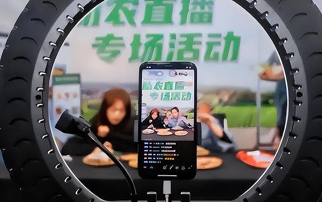 被传包养四个男人、嫁70岁富翁的张蕾，终于打了场漂亮的“翻身仗“（组图） - 19