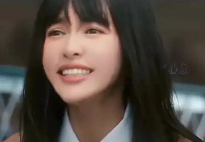 唐嫣客串新剧遭群嘲,戴假发被吐槽像女装大佬,疑和马思纯抢番位(组图) - 3