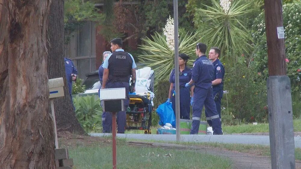 前男友发疯，澳洲女子和现任被杀；攻击孕妇后，男子在屋内向警察开枪；【警局没开门】墨尔本女子在门口被持刀袭击（组图） - 3