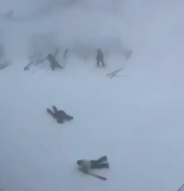 灾难级画面！暴风雪失控“滑雪客被吹翻狂爬”，台网友劝：先别去（视频/组图） - 3