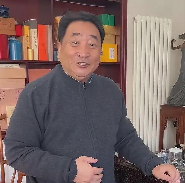姜昆视频拍摄者不忍了！露脸回应视频拍摄地点，圣诞事件真相大白（组图） - 21