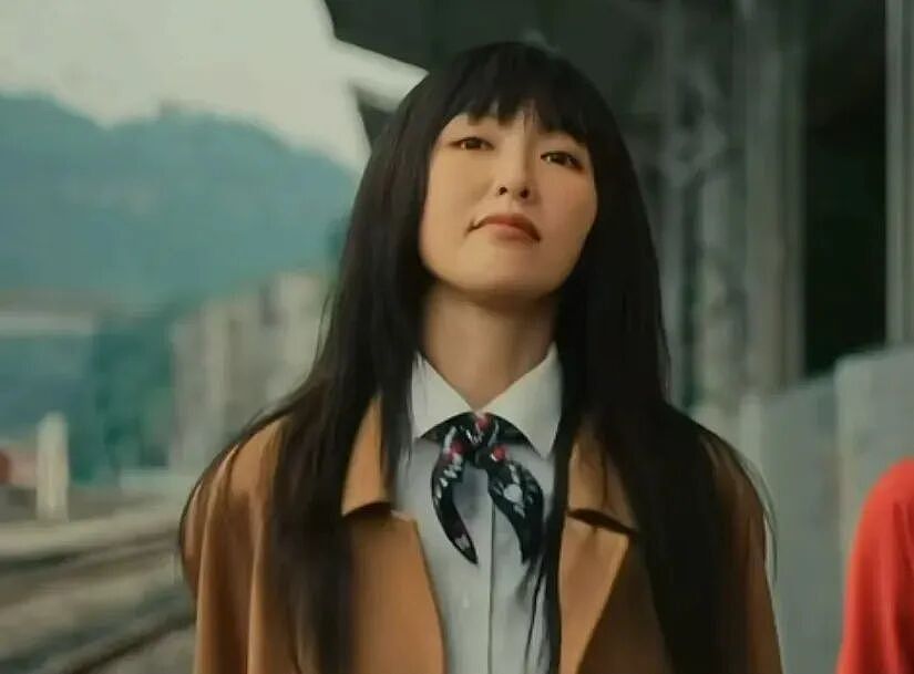 唐嫣客串新剧遭群嘲,戴假发被吐槽像女装大佬,疑和马思纯抢番位(组图) - 1