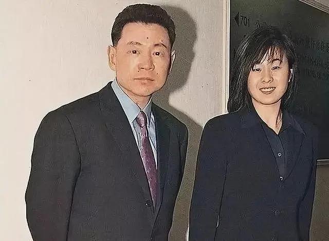 香港史上“最丑小三”，长相平平上不了桌，富豪却上赶着跟她求婚（组图） - 5