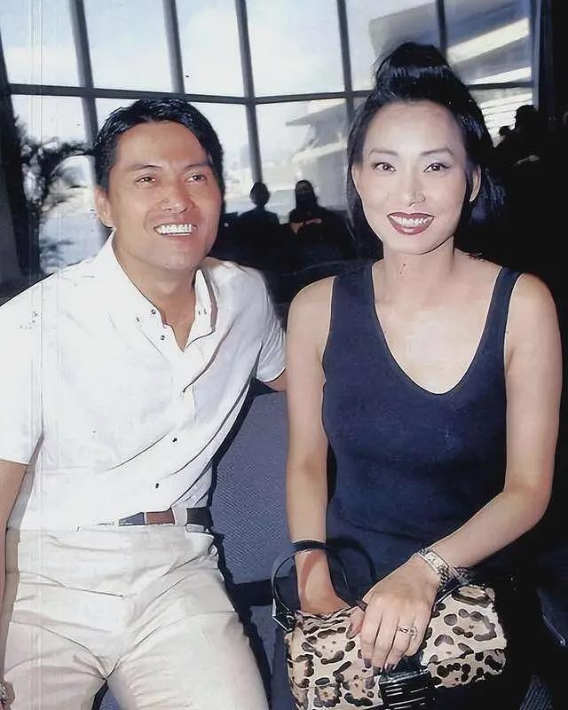 一婚娶周海媚,二婚娶邝美云,三婚娶富婆,70岁的吕良伟仍是“不老男神”(组图) - 11