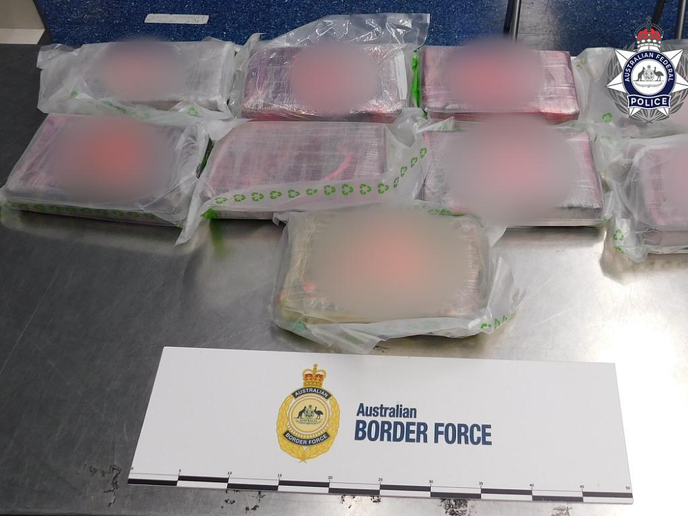 澳警方提醒：假期出国游的人，如果有人给你$6万做这事，赶紧跑（组图） - 3