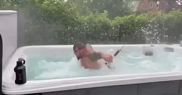 从拿命换钱的肌肉男成功转型商业鬼才，身家暴涨2亿... 这老哥，才是顶级人生啊...（组图） - 10