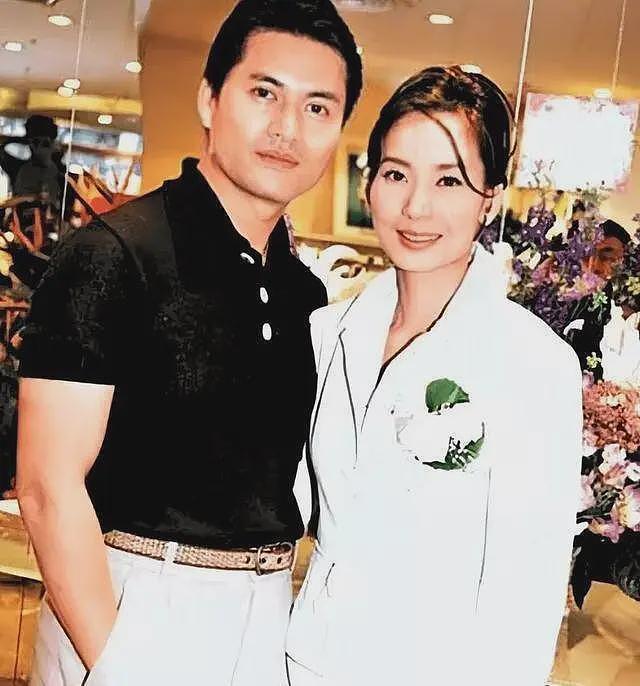 一婚娶周海媚,二婚娶邝美云,三婚娶富婆,70岁的吕良伟仍是“不老男神”(组图) - 10