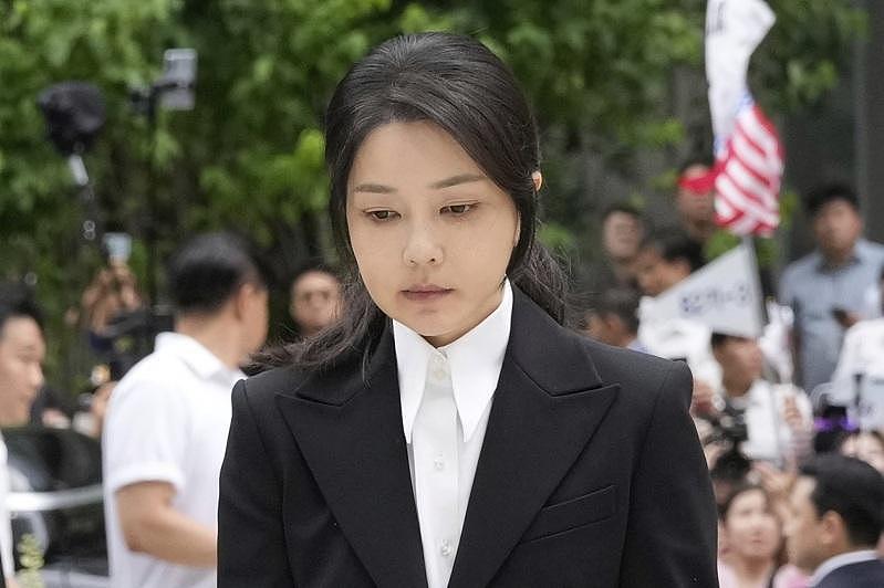 韩前第一夫人金建希弊案，检控收贿20万美元、幕后介入国政（图） - 1
