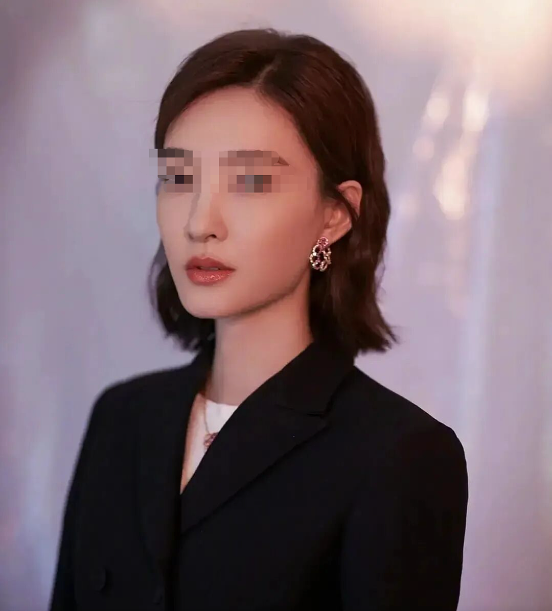 热搜炸了！知名女星王丽坤前夫被判无期徒刑，诈骗超13亿！数千万豪车奢品被拍卖，曾与多位女明星有染（组图） - 6