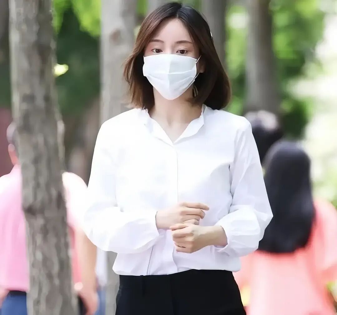 韩国财阀富三代吸毒女名媛被捕,在东南亚拉皮条洗钱贩毒无恶不作,一手好牌打得稀烂(组图) - 13