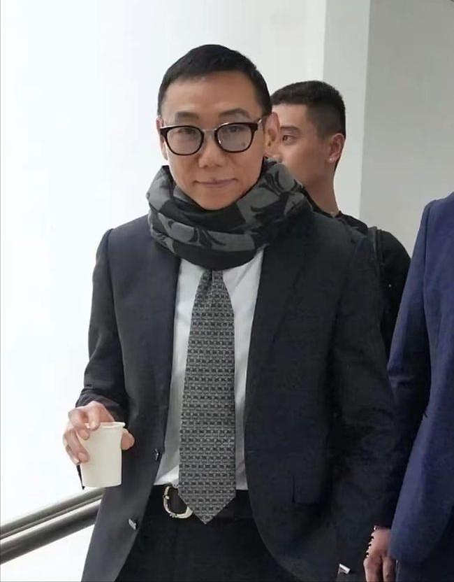 张柏芝再次出庭,被爆出遭向太封杀内幕,含泪回应称没法说(组图) - 3
