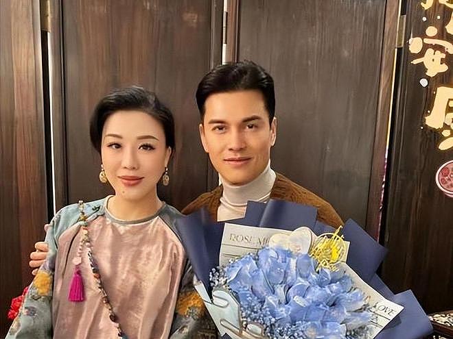 一婚娶周海媚,二婚娶邝美云,三婚娶富婆,他70岁仍是“不老男神”(组图) - 8