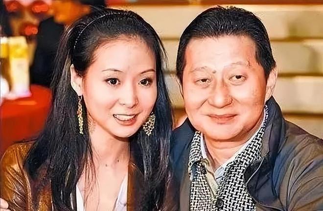 包养情人无数，娶初中同学女儿为妻，玩老婆闺蜜，孙道存有多放荡（组图） - 8