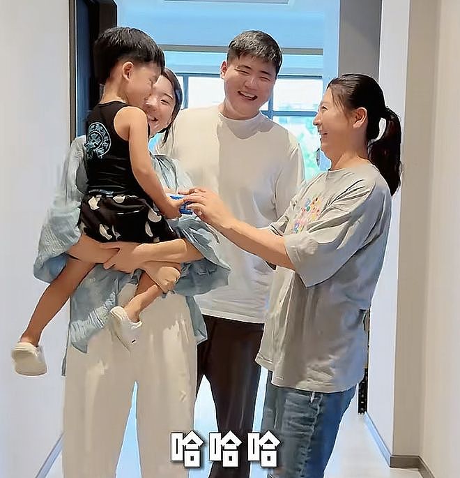 闫学晶哭穷风波升级！本人火速关评投诉相关内容，儿子账号设私密（组图） - 18