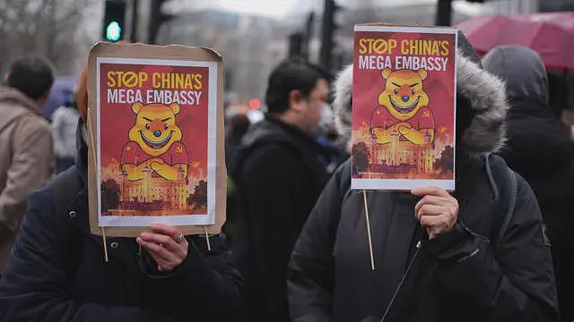 2025年终回顾：从中美贸易战、东南亚电诈到中英“超级大使馆”争议（组图） - 10