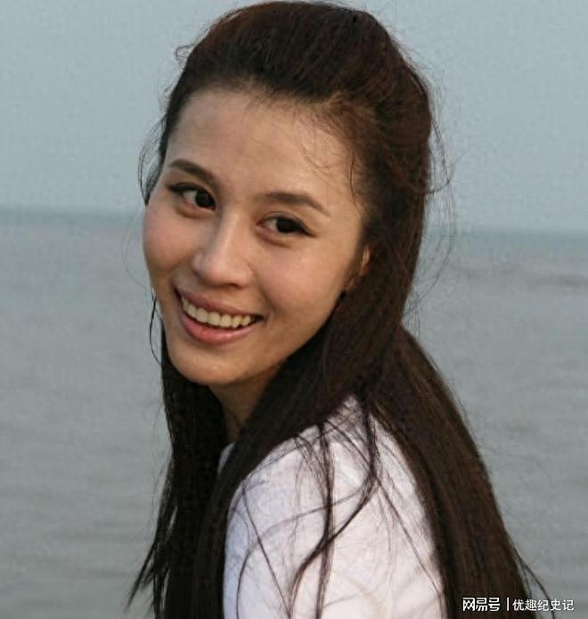 她和奥运冠军马琳离婚分走千万，再婚嫁给金融学霸，如今怎样了？（组图） - 13