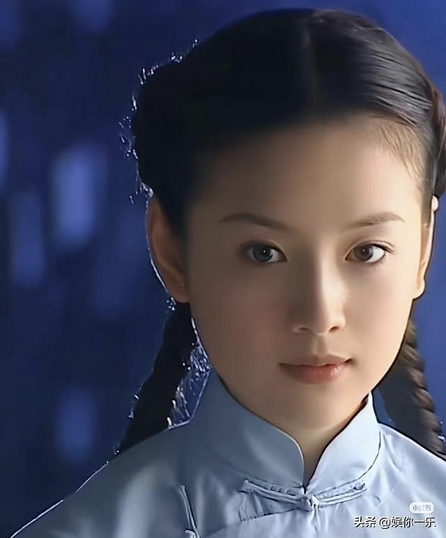 董洁自曝儿子高二，为陪娃今年只拍1部戏！顶顶瘦又高，长胡子了（组图） - 1