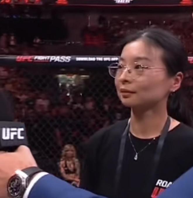 爆笑！美国选手照着手机说中文，中国翻译小姐姐表情亮了：听不懂（组图） - 2