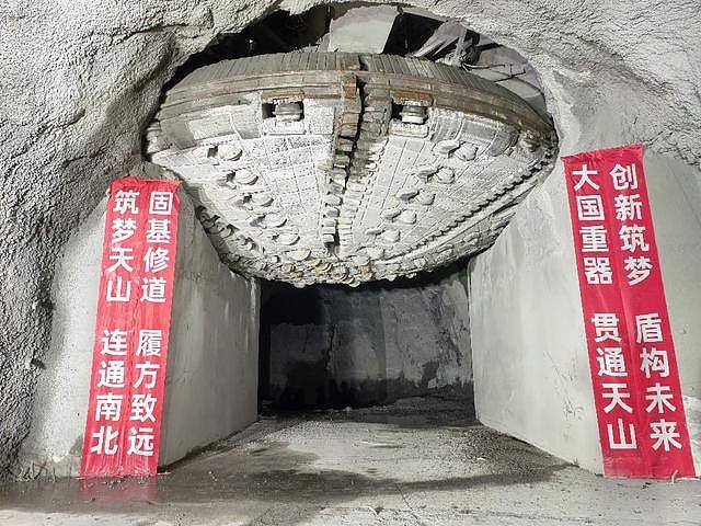 意义不亚于建造航母！中国胜利隧道通车（组图） - 15