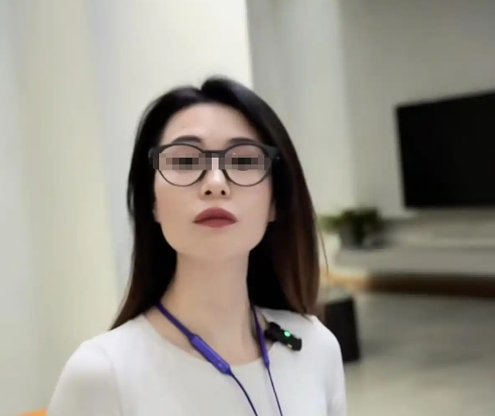 妻子曝老公出轨瑜伽老师闺蜜，网友看完原配和闺蜜照对比感叹：真差远了（组图） - 17
