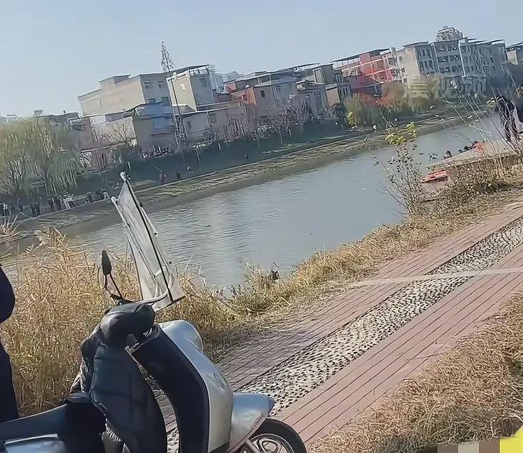湖北女子开车坠河后续！监控曝光，刚练一天车，哥哥发声透露更多（组图） - 12