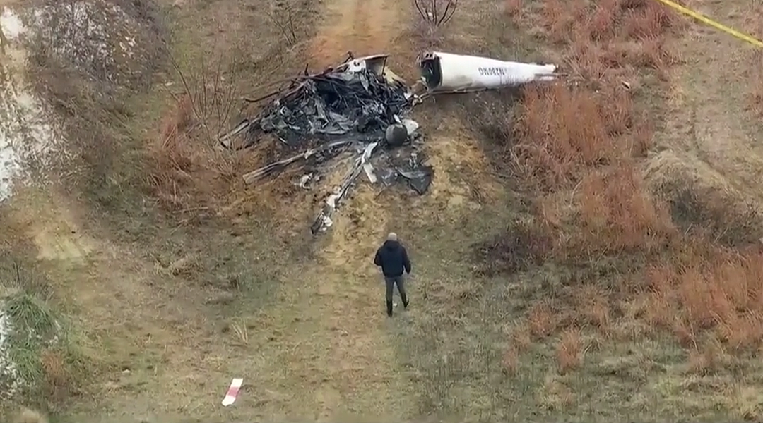 惨烈！ 两架飞机空中相撞坠毁，全员遇难，残骸起火烧成渣！ 飞行员是多年好友（组图） - 5