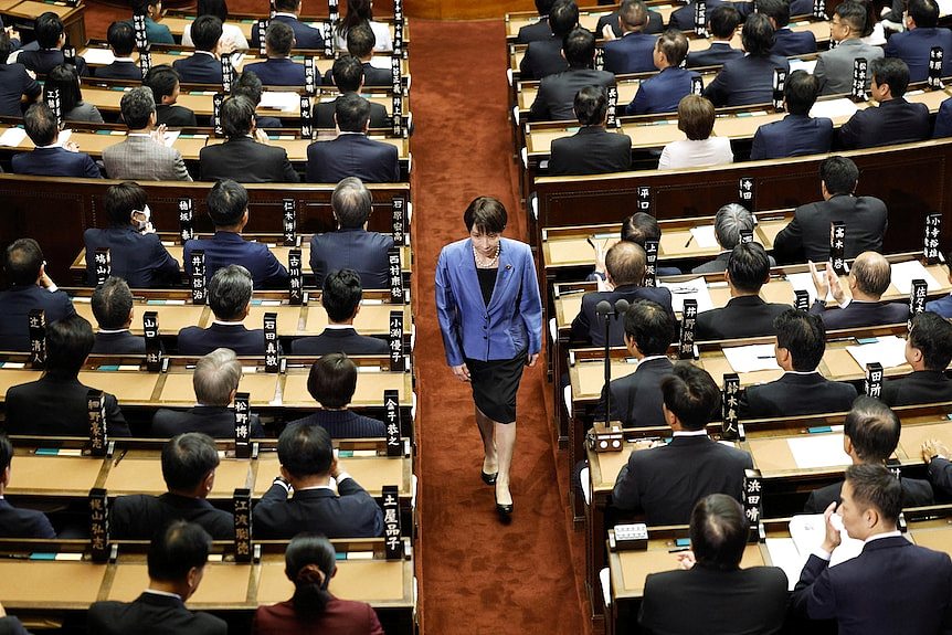 特朗普重回白宫、加州山火和拉布布风潮：2025年大事回顾（组图） - 10