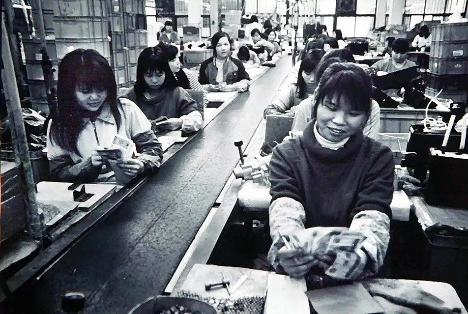 2025中国特权阶层丑闻盘点!从哈佛女孩到杨兰兰,为何引爆全民愤怒(组图) - 19