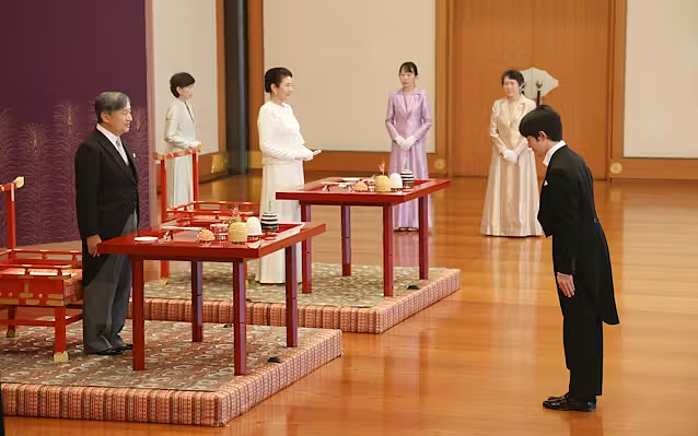 日本19岁“未来天皇”欲涨工资被狂骂!被批废柴耀祖乱花钱不做事:爱子公主都穿9年前衣服(组图) - 11