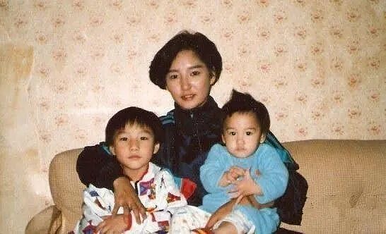 60岁“最美李莫愁”近照曝光，全网心酸：老到我不敢认...（组图） - 33