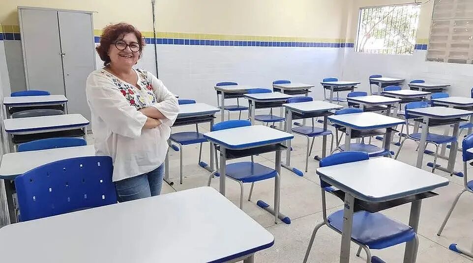 巴西胖子多:学校超大课桌,公交胖子座?还有人持枪抢劫减肥药..活久见!(组图) - 4