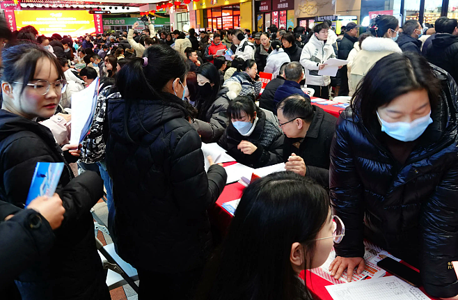 离大谱!北京一公司招聘25人,24人是“职业骗薪人”(组图) - 1