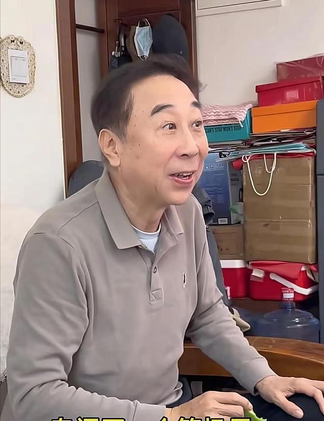 68岁冯巩房子内景曝光！屋内空间狭小，纸箱堆一地，网友：太朴素（组图） - 3