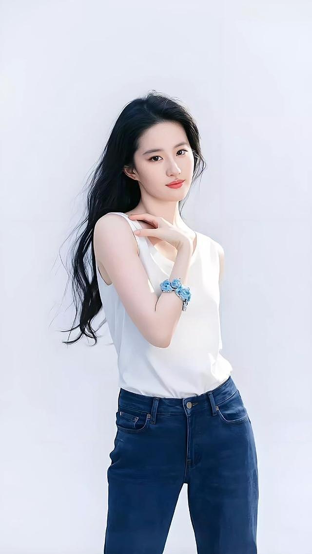 2025全球百大最美面孔洗牌：刘亦菲没上榜，第一美得让人心服口服（组图） - 24