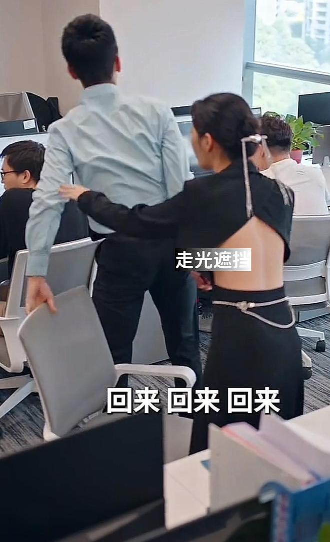 短剧女主自曝被打！评论区更多受害女演员发声，贾玲黄渤说的没错（组图） - 14