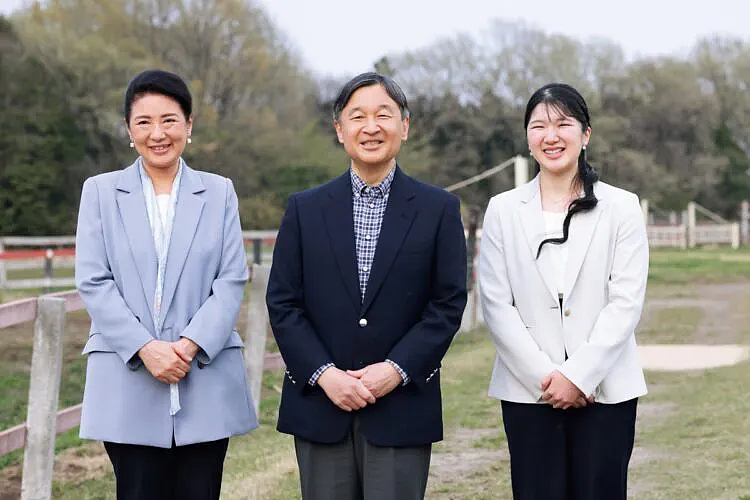 日本19岁“未来天皇”欲涨工资被狂骂!被批废柴耀祖乱花钱不做事:爱子公主都穿9年前衣服(组图) - 5