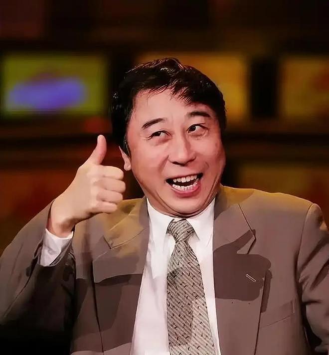 68岁冯巩房子内景曝光！屋内空间狭小，纸箱堆一地，网友：太朴素（组图） - 5