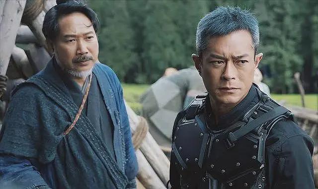 香港红毯太尴尬，白百何“装傻”被吐槽，宣萱脸部凹凸不平嘴巴大（组图） - 5