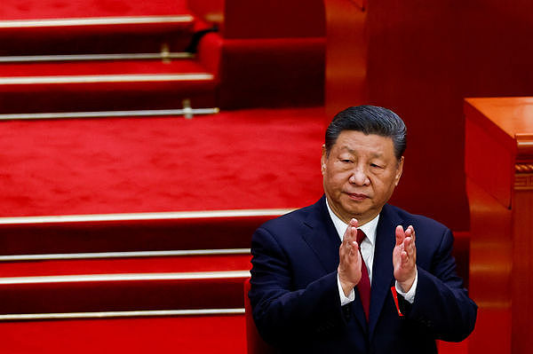2025中国十大新闻：中美关税战冲击全球，DS横空出世、军委洗牌（组图） - 4