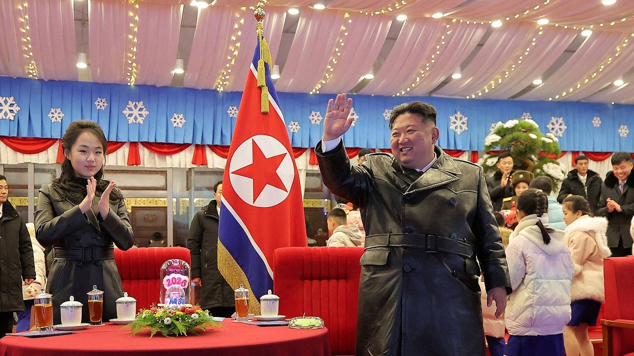 金正恩出席新年庆祝仪式，面见援俄朝兵家属，祈愿将士平安归国（组图） - 1