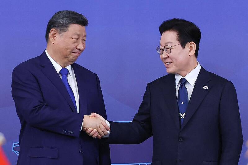 与台日关系紧张，中国试图趁李在明来访拉拢南韩（组图） - 1