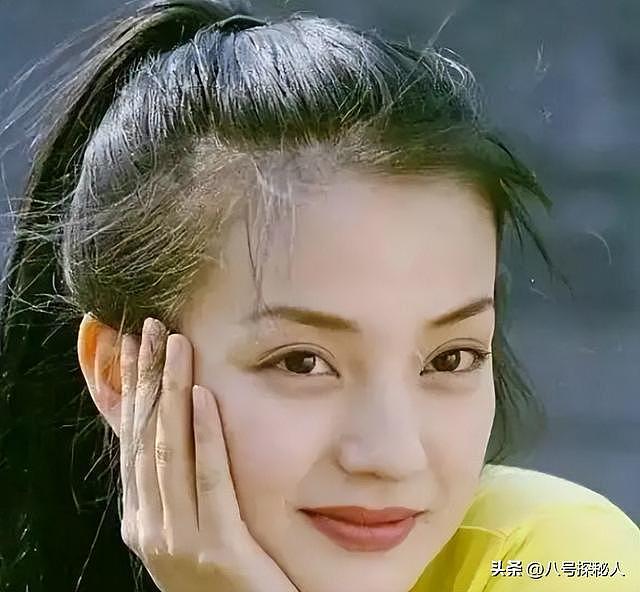 因胃癌去世传闻真相大白半年，49岁赵薇近况曝光，琼瑶真没说错（组图） - 5