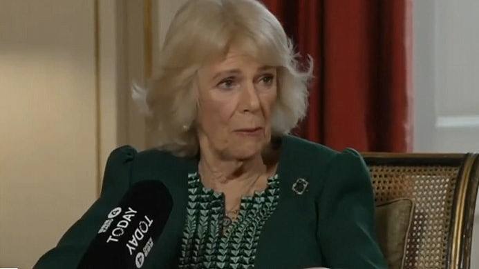 英国王后卡米拉称年少时遭陌生男袭击，称极愤怒有反击对方（视频/图） - 1
