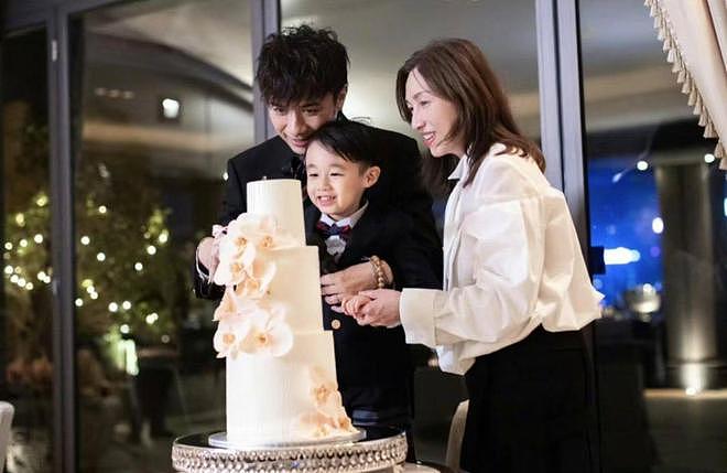 53岁古巨基再当爸，57岁陈韵晴二胎产子，高龄产子备受质疑（组图） - 4